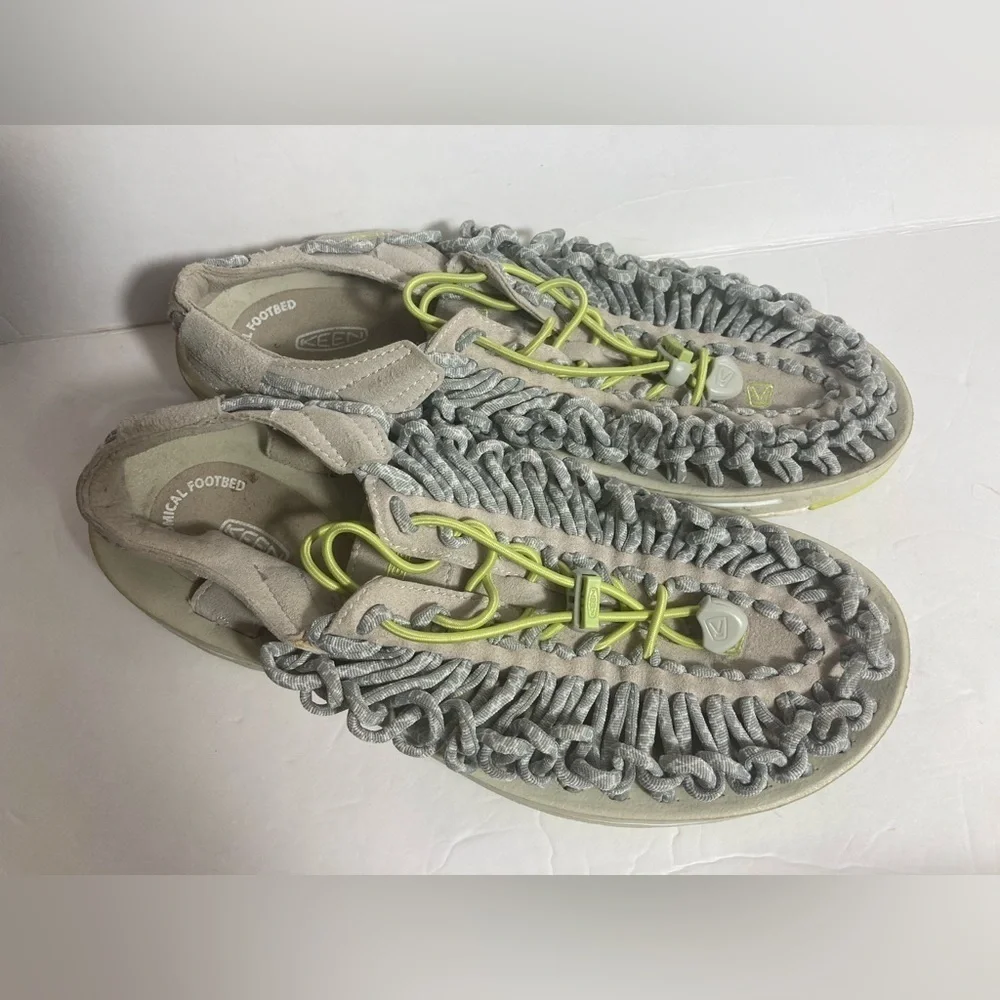 Keen Uneek Anatomical footbed contour arch hiking sandals 9.5